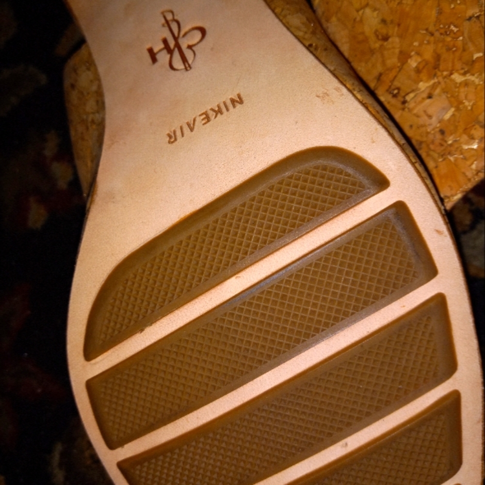 COLE HAAN Cork Open-Toe Stacked Heel Sandals. 9.5 - Picture 9 of 9